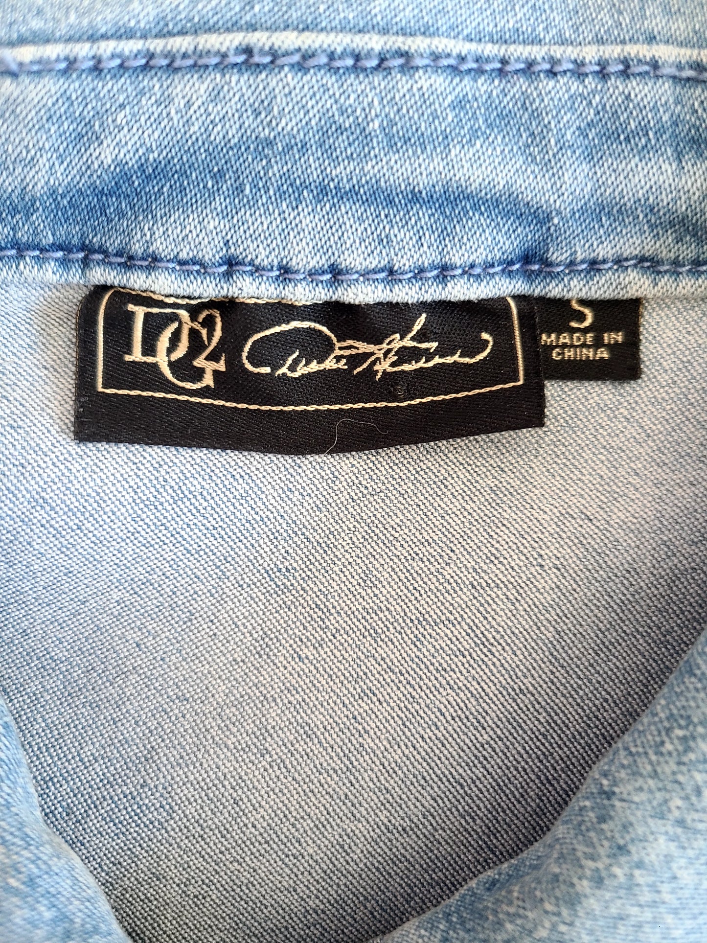 DG2 Brand Light Wash Mixed Print Stretch Denim Jacket Size Medium