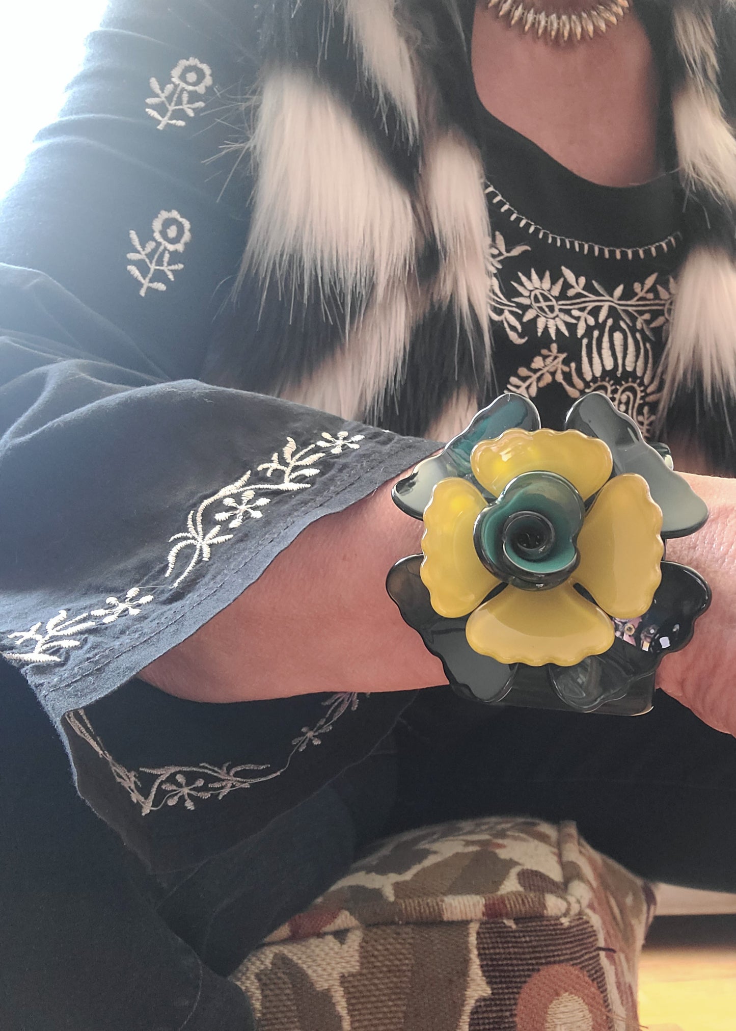 Flower Power Acrylic Stretch Bracelet | New Without Tags