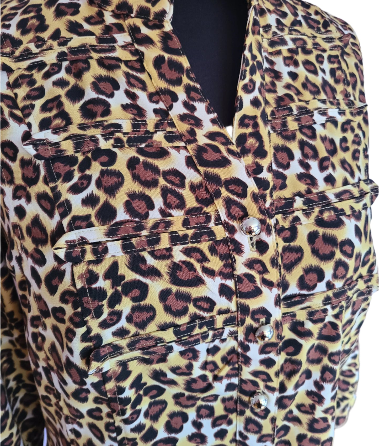 VINTAGE Kathy Che Brand Cheetah Print Tab Collar Blouse