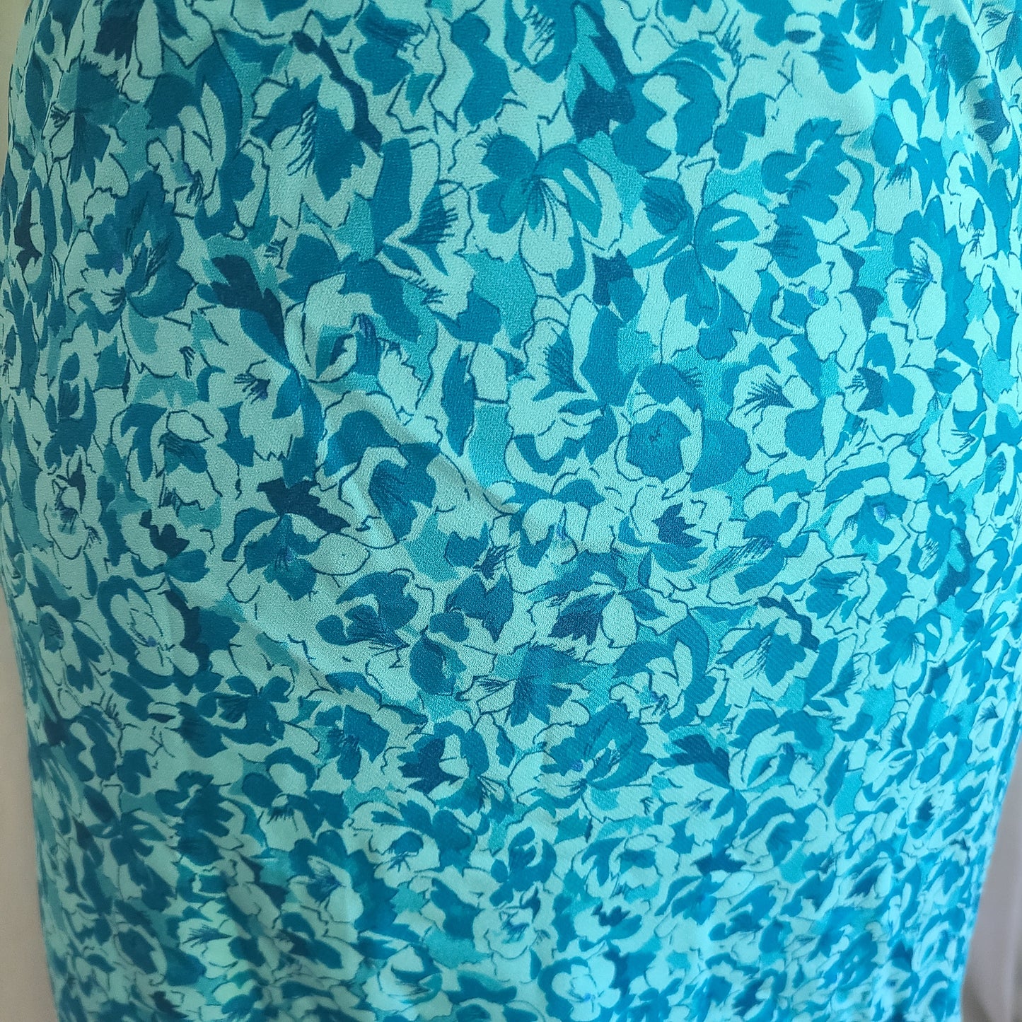 ⭐⭐⭐⭐ Aqua Patterned Y2K Skirt | Waist 28"