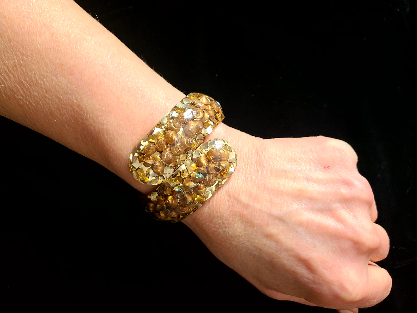 Vintage Clamper Bracelet | Gold Shell and Confetti