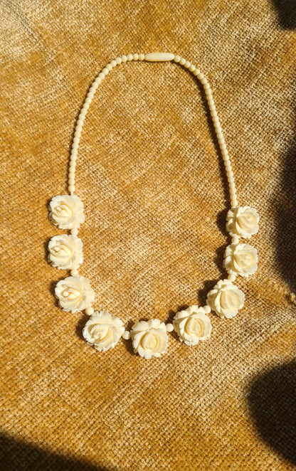 VINTAGE | Faux Ivory Rose Necklace