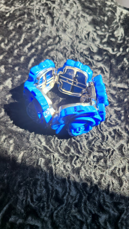 Acrylic Blue Flower Stretch Bracelet - New Without Tags
