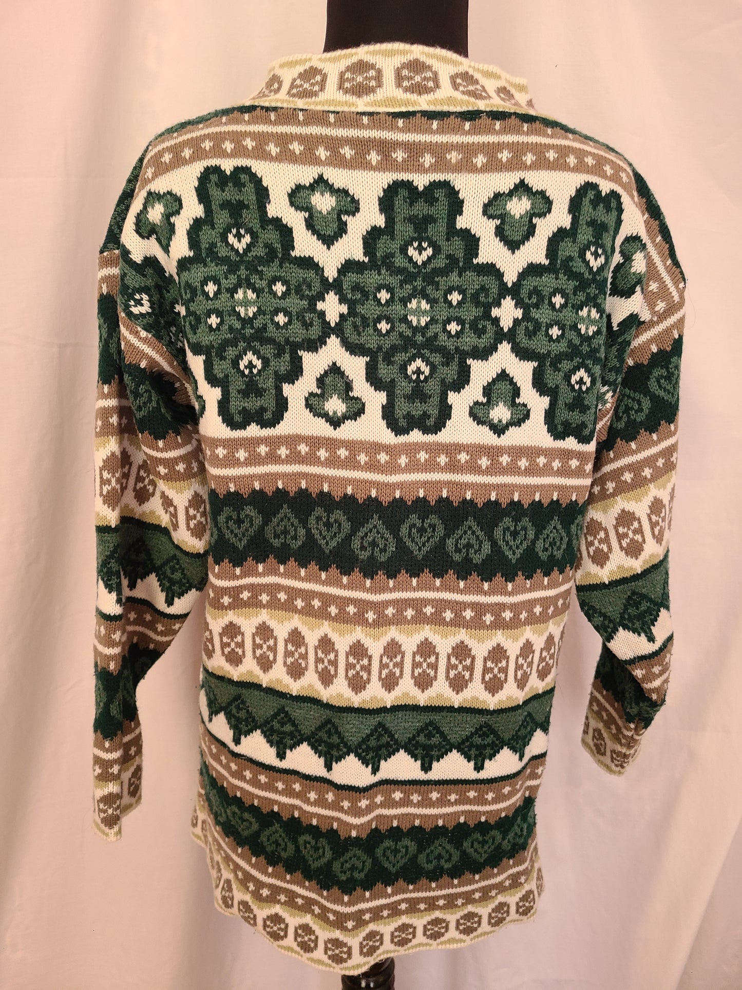 Vintage Carriage Court Shades of Green Patterned Sweater | Size Small