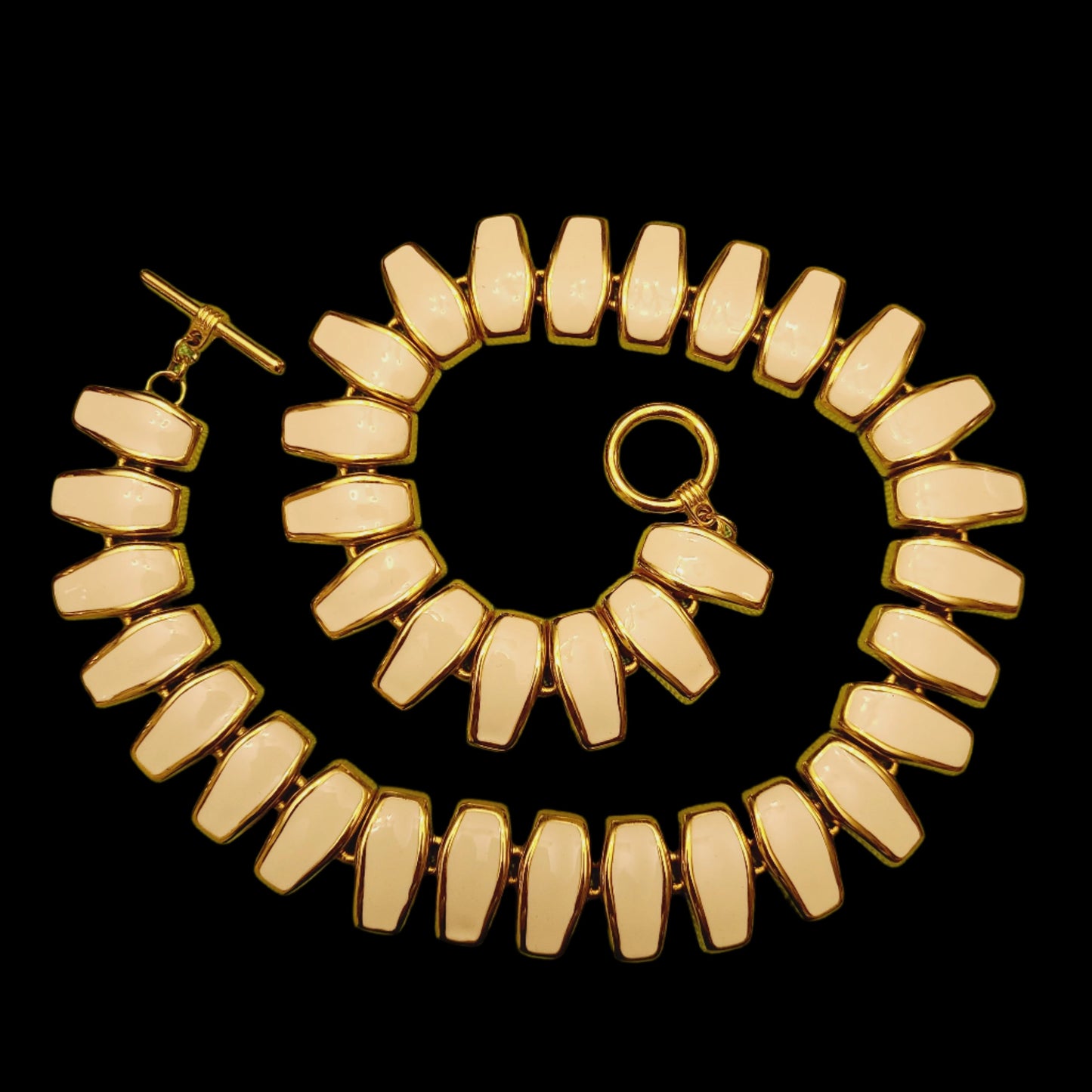 Vintage Gold Tone Ivory Enamel Necklace