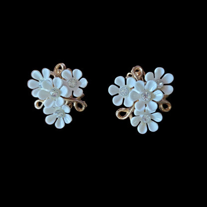 Coro Pegasus Parure White Daisy Necklace/Bracelet/Earrings Set