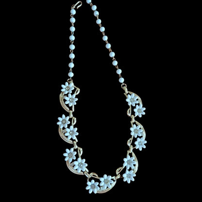 Coro Pegasus Parure White Daisy Necklace/Bracelet/Earrings Set