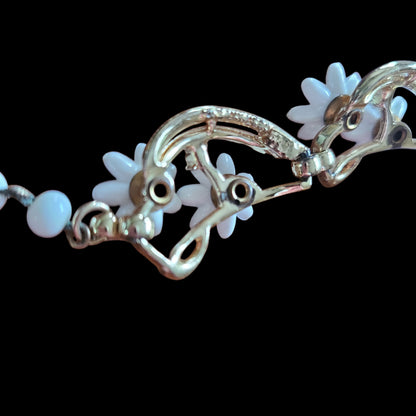 Coro Pegasus Parure White Daisy Necklace/Bracelet/Earrings Set