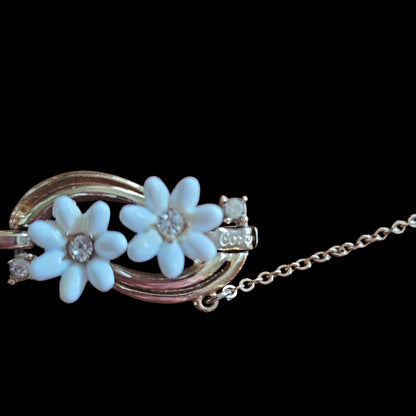 Coro Pegasus Parure White Daisy Necklace/Bracelet/Earrings Set