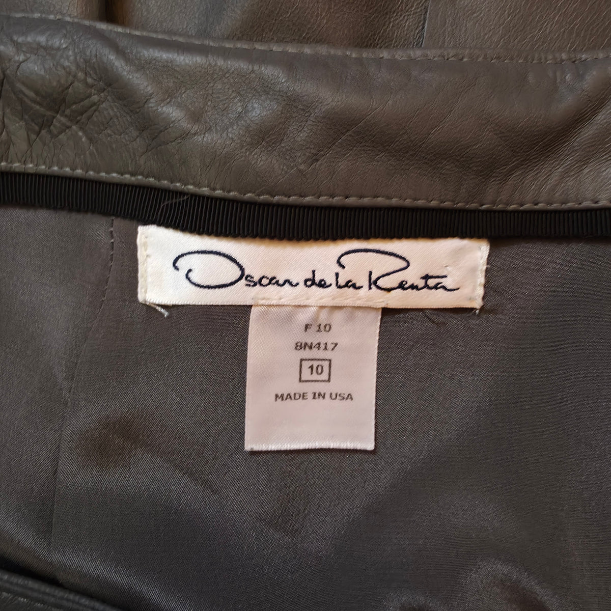 Oscar De La Renta Gray Leather Godet Skirt  - Size 10